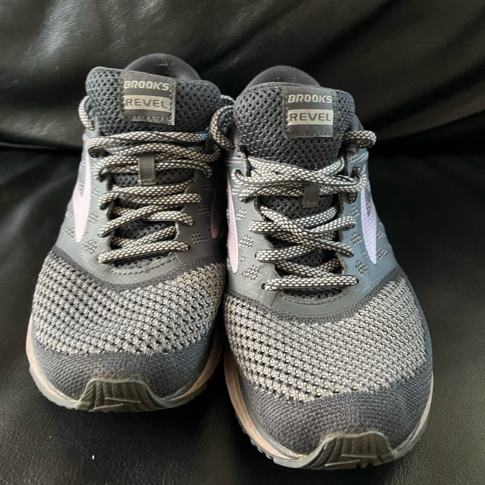 Brooks Women's sz 7.5
